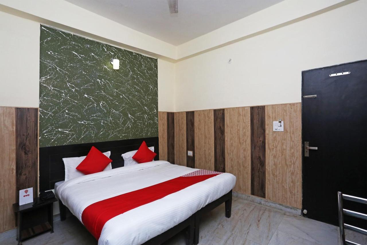 Hotel Ganpati Agra Агра Екстериор снимка